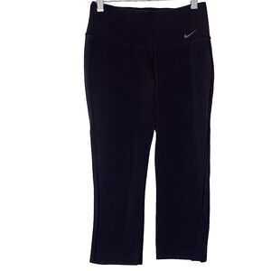 NIKE Legend Slim Fit Dri-Fit Capri Athletic Pants